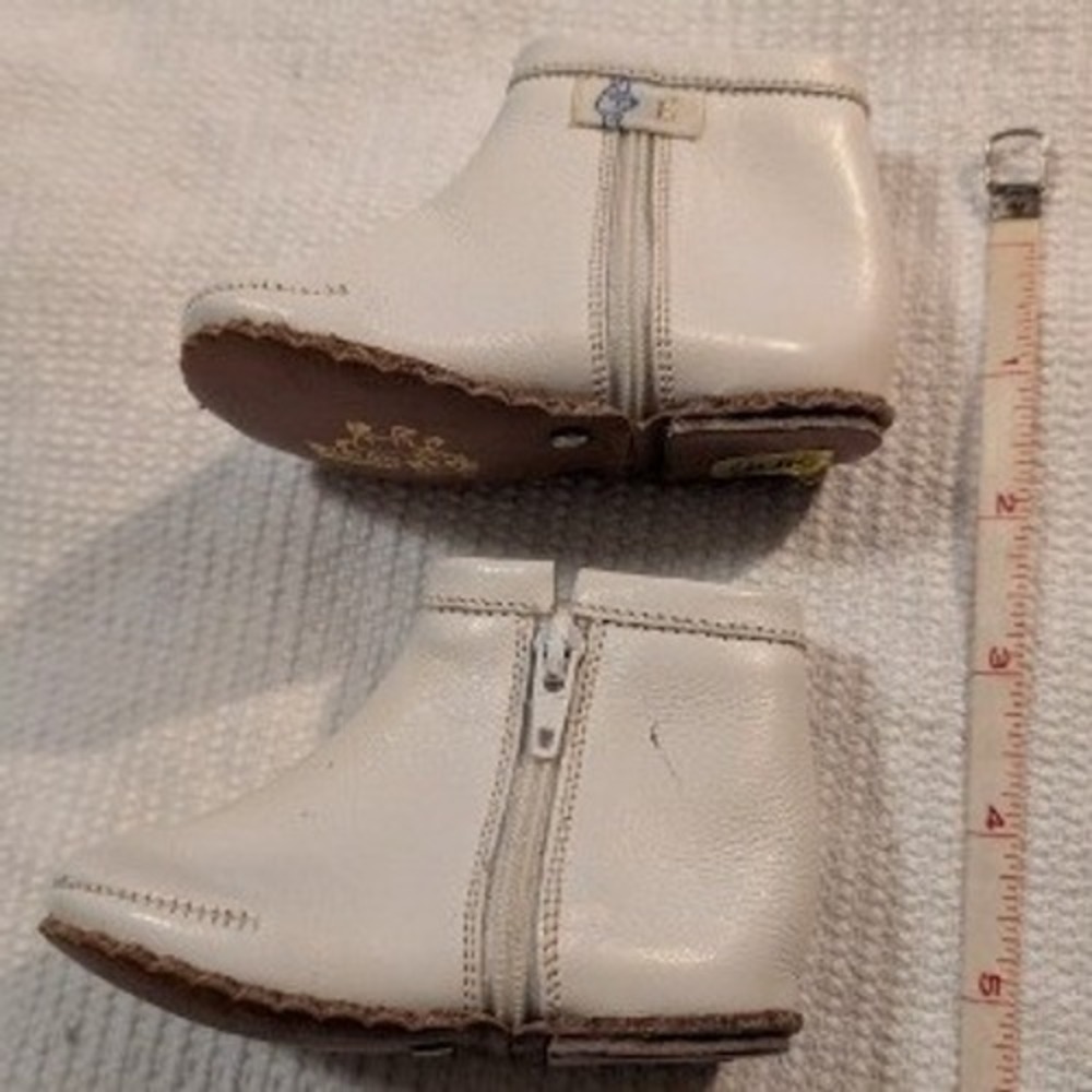 Vintage White Leather Baby Boots Made in Peru Side Zip Ankle Shoes Size 15